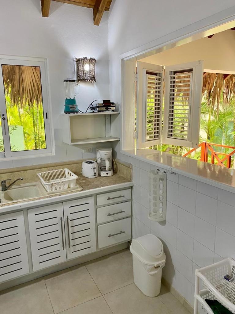 Chalet Tropical Au Coeur De Лас Теренас Екстериор снимка